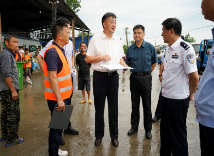 晁友福副市长实地督导检查文明城市创建工作