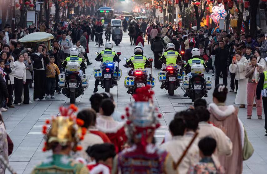 春节期间全市社会秩序平稳有序